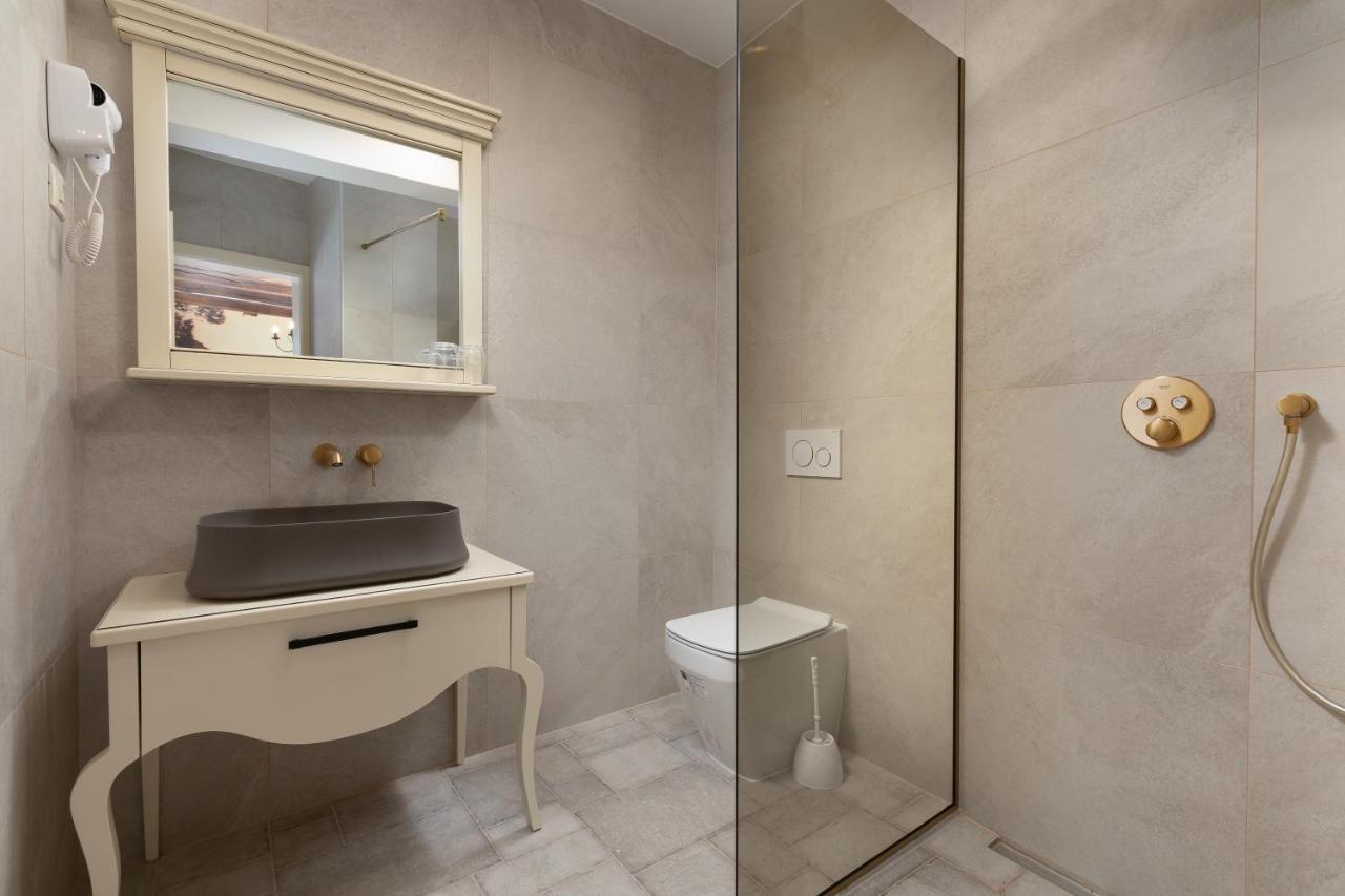 פודגורה Heritage Hotel Liberan מראה חיצוני תמונה